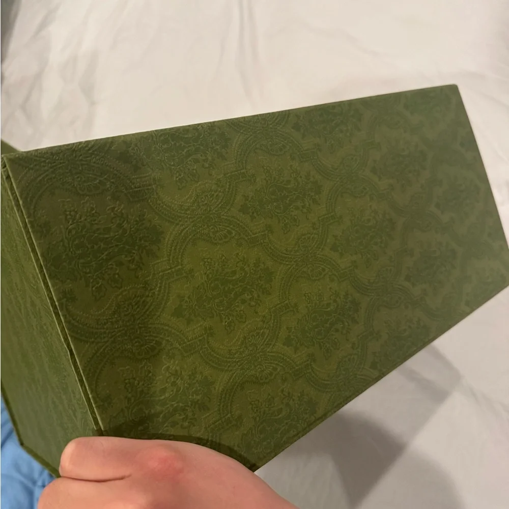 Gucci Gift Box - Picture 5 of 13